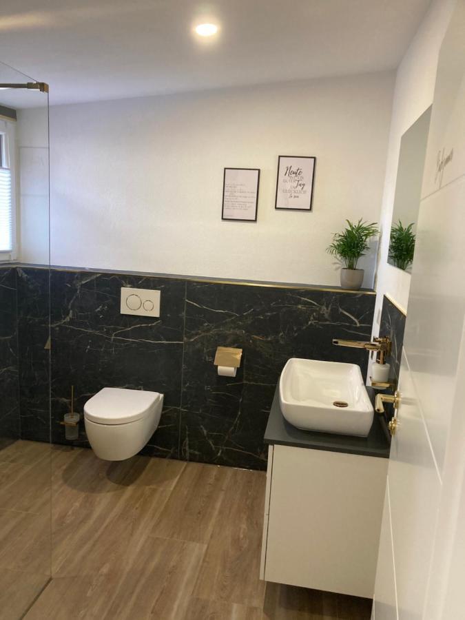 Moderne Ferienwohnung Mit Balkon 赫辛海姆 外观 照片