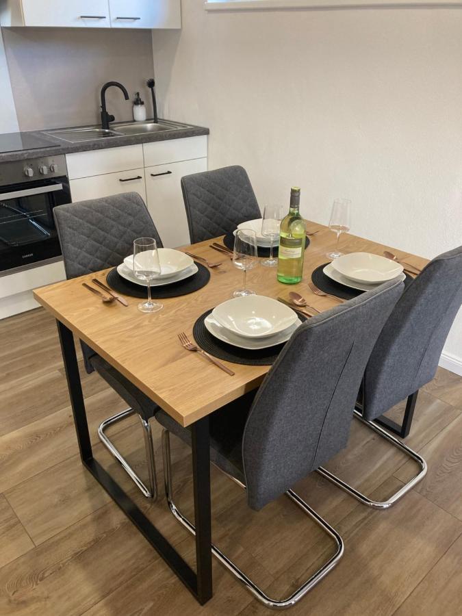 Moderne Ferienwohnung Mit Balkon 赫辛海姆 外观 照片